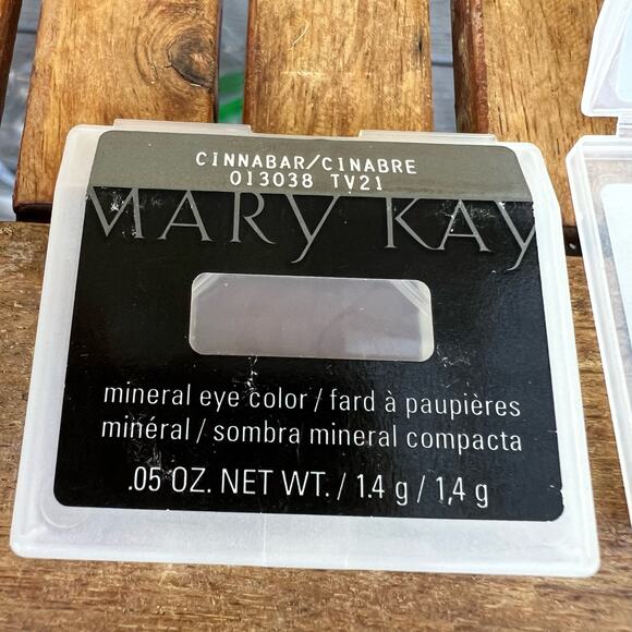 1 Mary Kay Mineral Eye Color - cinnabar New - Picture 2 of 4